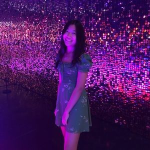 Meet your Posher, Chloe